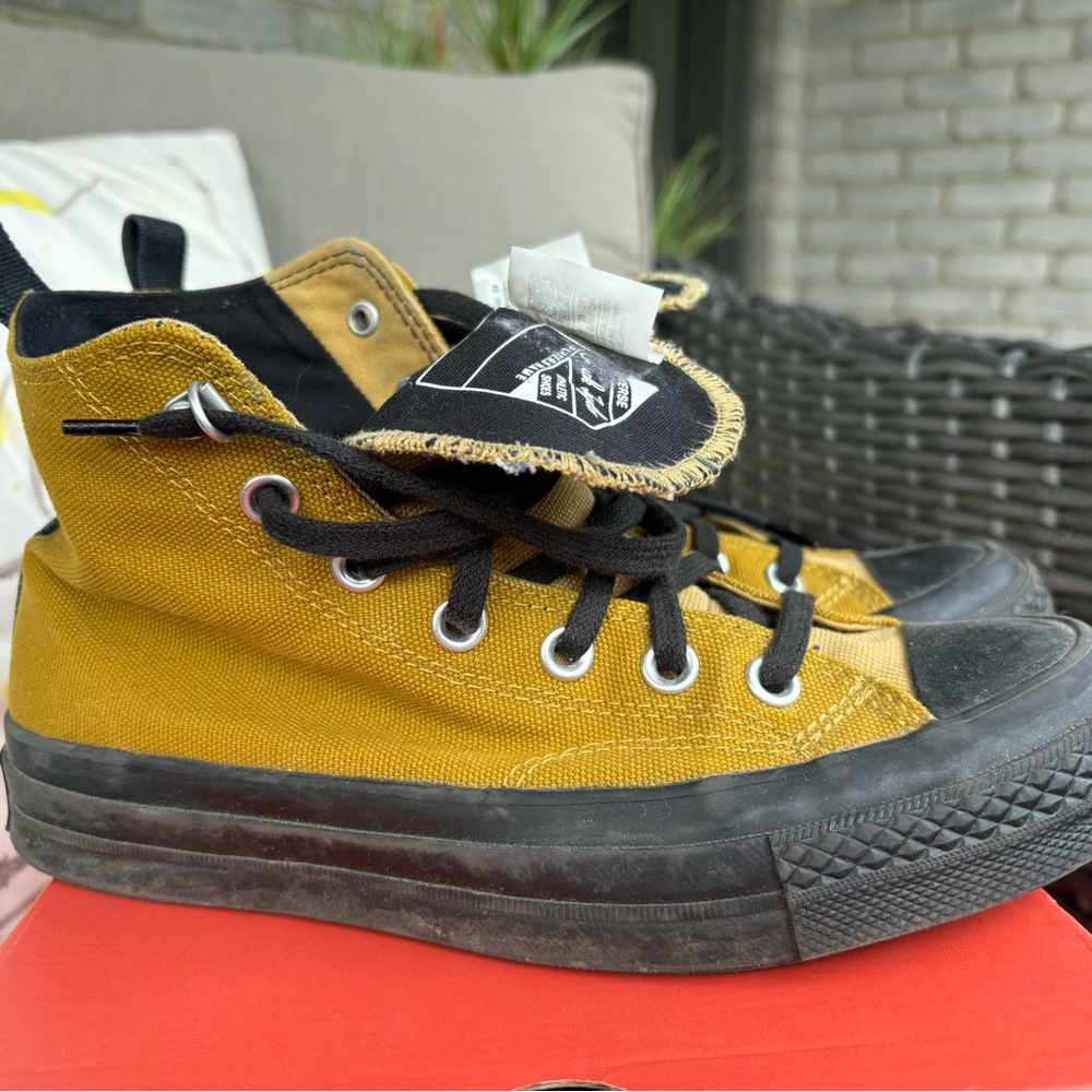 Converse Army green and Black High-Top Sneakers - Picture 4 of 8